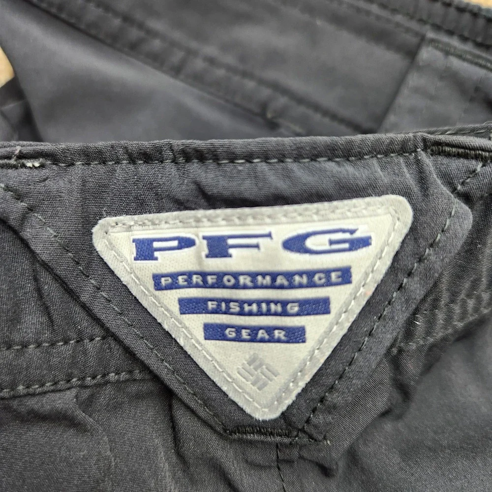 Columbia PFG Cargo Shorts Bundle Lot of 2  Mens XL 6L Blue Black 2 Pairs